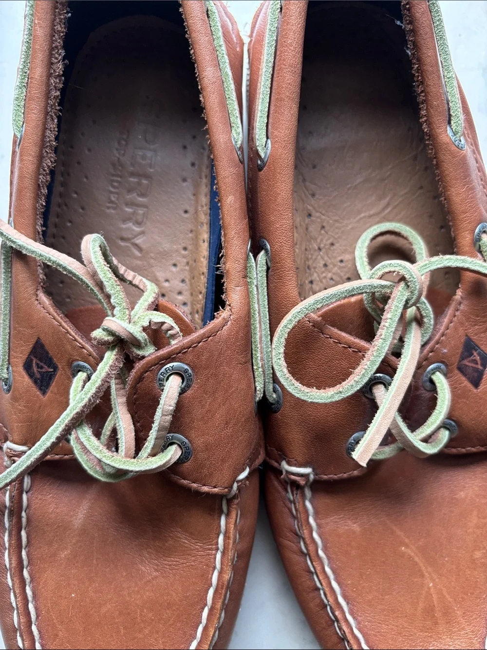 Sperry Men’s Brown Leather 2-Eye Boat Shoes with Green Laces 8.5M